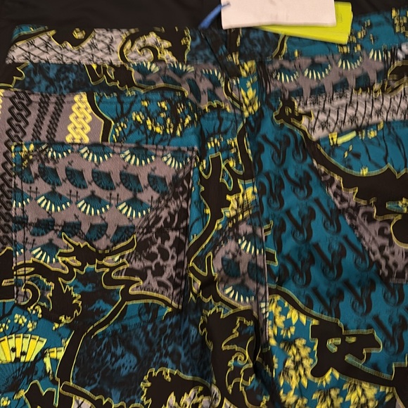 NWT VERSACE MENS SLIM SKINNY FIT JEANS PANTS, MULTI 34”W x 32”L STRAIGHT LEG - Picture 5 of 8